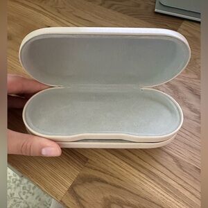 Cream Eyeglass Case